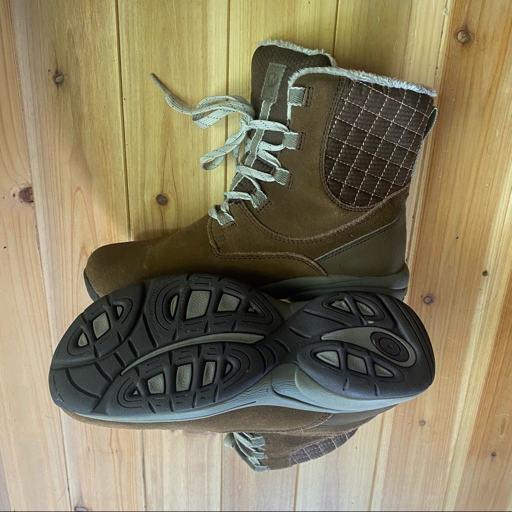 Like New Merrell Winter Boots 🌲